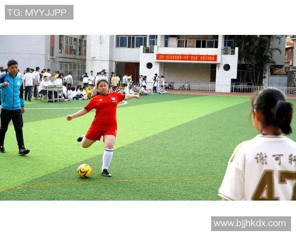 老一中学校足球比赛精彩直播全程回顾与精彩瞬间分享