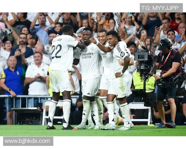 皇马迎战其姆奇期待精彩对决球迷热情高涨共襄盛举